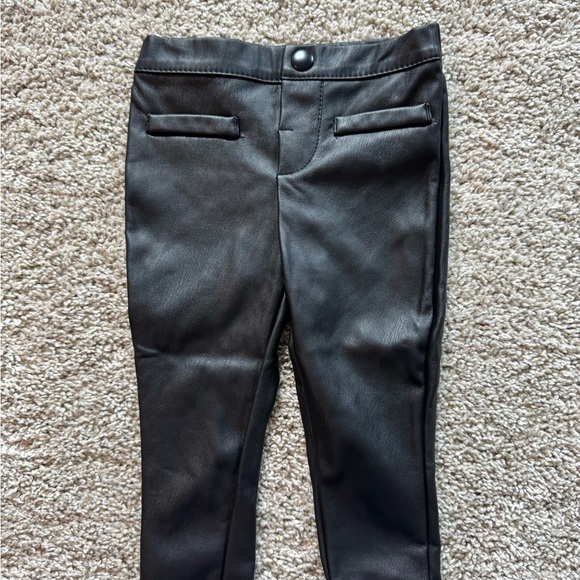 Baby Girl Outfit Holiday Plaid Top & Faux Leather pants leggings Size 12 months - Picture 5 of 10